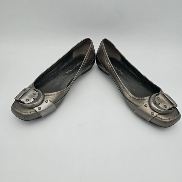Coldwater Creek Womens Silver Metallic Flats With Buckle Size 7.5 - Picture 3 of 9